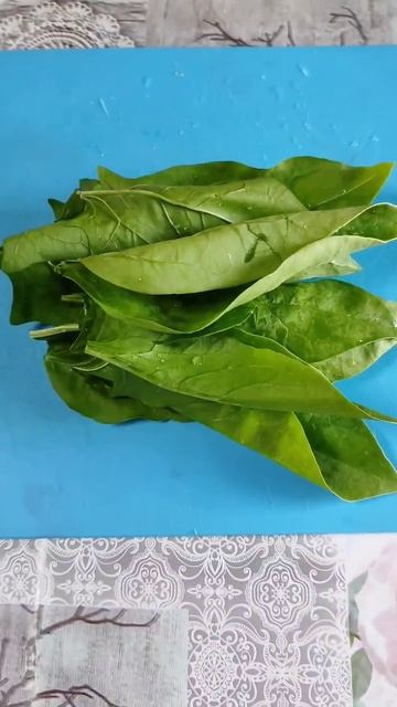 запечённый рулет с курицей, беконом, шпинатом и сыром👌 смотреть онлайн