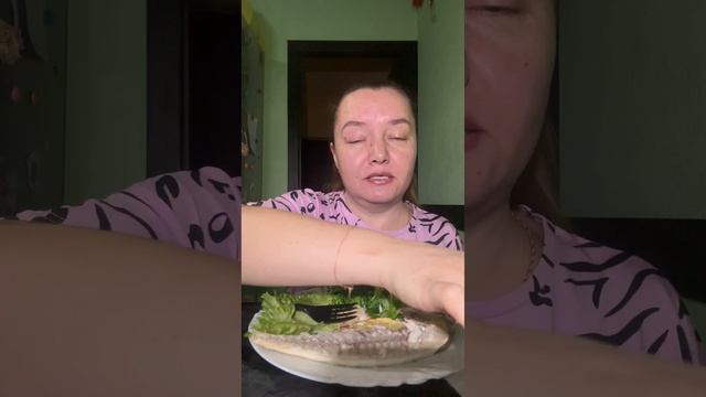 Мукбанг. Дорадо на гриле с овощами. смотреть онлайн