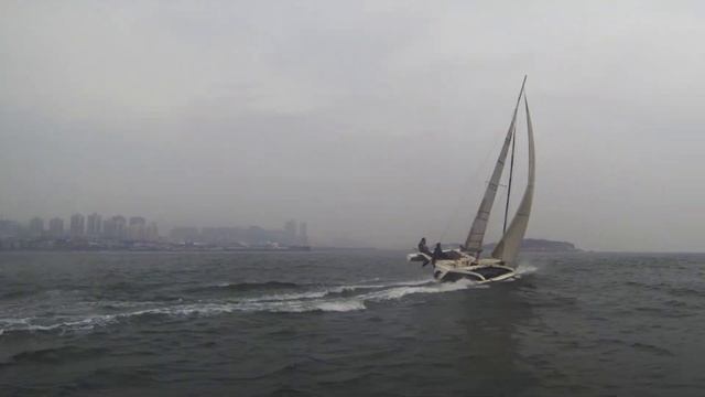 Cyril & Philippe sailing the Multi23 trimaran (Day Sailer / Sport Boat) смотреть онлайн