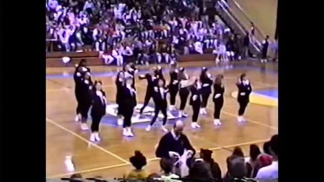 1991 South Bend Riley Varsity "Black Jacket" Routine смотреть онлайн