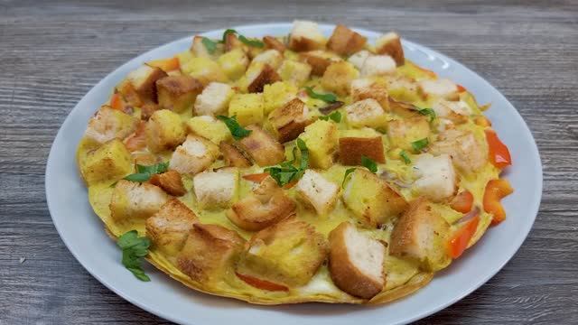 Просто поджарьте хлеб и залейте яйцом, и результат будет потрясающим! смотреть онлайн