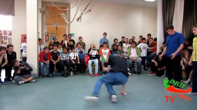 smile & снежок vs ... (fight by dance - 5)