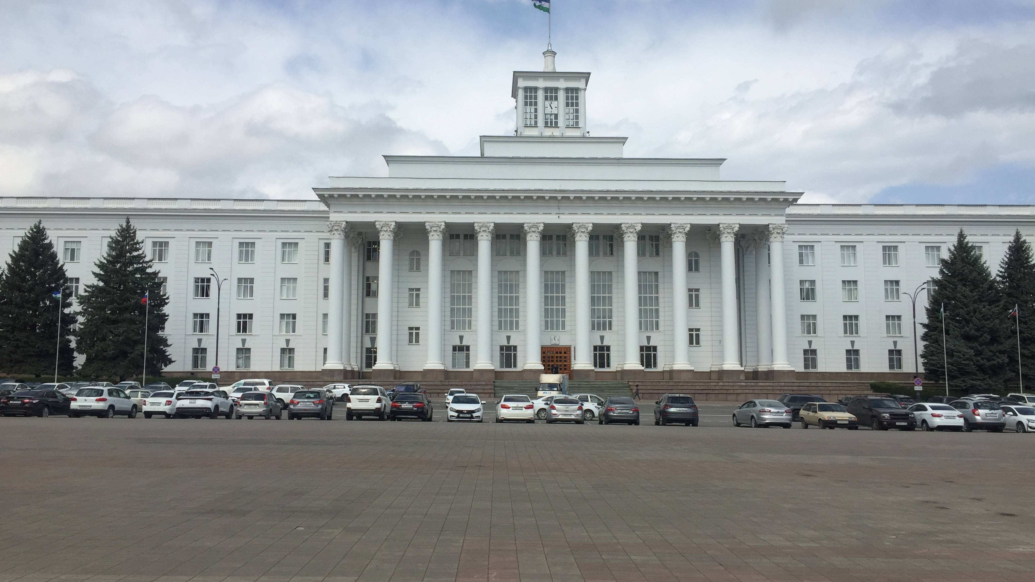 На машине по улицам Нальчика. Улица Суворова. Кабардино-Балкария смотреть онлайн