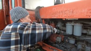 Заводим гусеничный Трактор