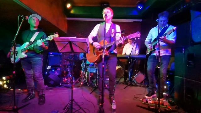 группа Ирония Судьбы "Шествие актёров", "Misery", "Шум деревьев", "Песенка о Моцарте" 14.01.2023 смотреть онлайн