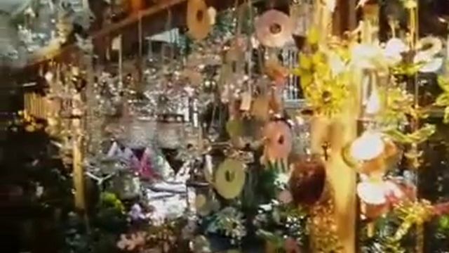 Париж, Цветочный базар на острове Сите/Paris, Marché les Fleurs, île Cité. смотреть онлайн