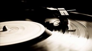 Пластинка крутится