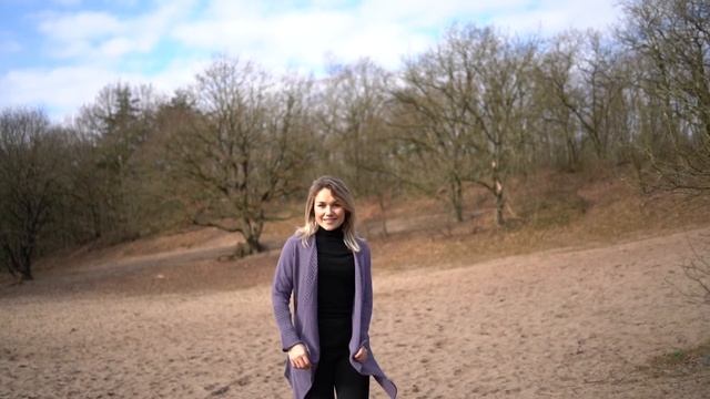 How to wear the April cardigan violet | Knit Factory смотреть онлайн