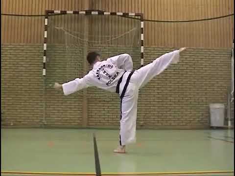 Кван Гэ видео тхэквондо туль Черный пояс 1 Дан хьенг 39 движений, комплекс Kwang Gae Tul спорт sport смотреть онлайн