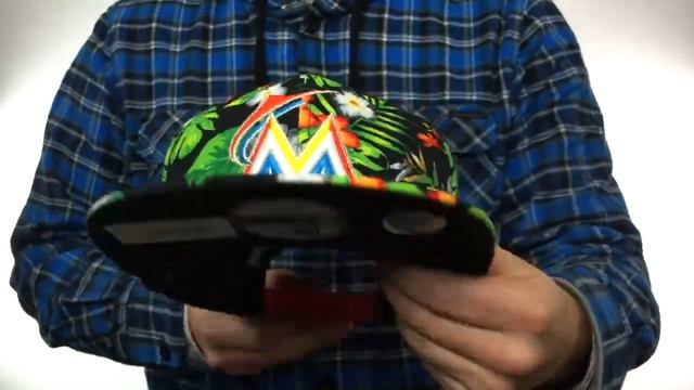Marlins 'BLOOM SNAPBACK' Hat by New Era смотреть онлайн