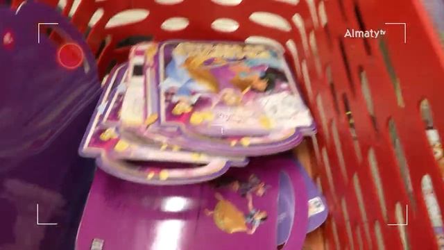 Mamapapa vlog 11.04.18 Әнші, актер Ерден Жақсыбеков пен жұбайы Динара кітап дүкенінде