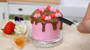 Клубничный Мини Торт с Восхитительным Шоколадным Бисквитом 🍓🍰 Мини Кухня 🥰 Мини Торт