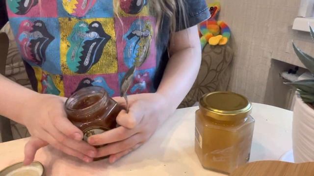 Пробую БАШКИРСКИЕ ПАСИКИ ( медовый набор ) 2 Часть / VIKA BOOM смотреть онлайн