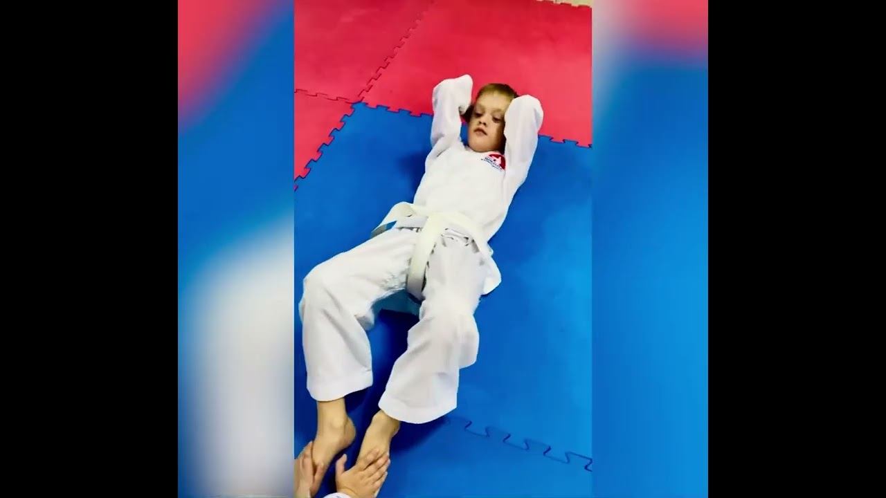 Упражнение на мышцы живота, пресс в парах смотреть онлайн