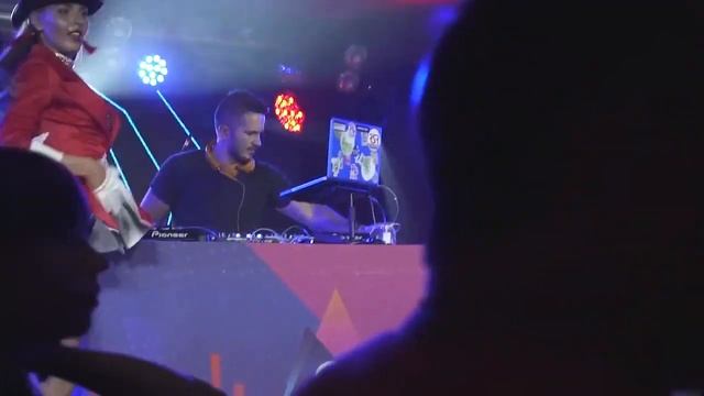 «Дыхание ночи»: Dj Akella (Москва) в «Максимилианс» Новосибирск, 30 июня 2017 смотреть онлайн