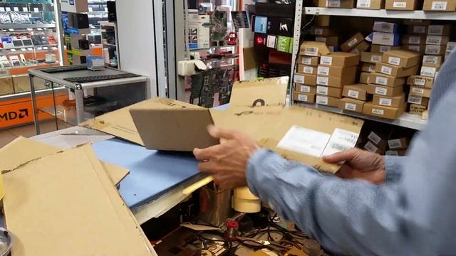 Как изготовить надежную упаковку для пересылки материнской платы ноутбука? смотреть онлайн
