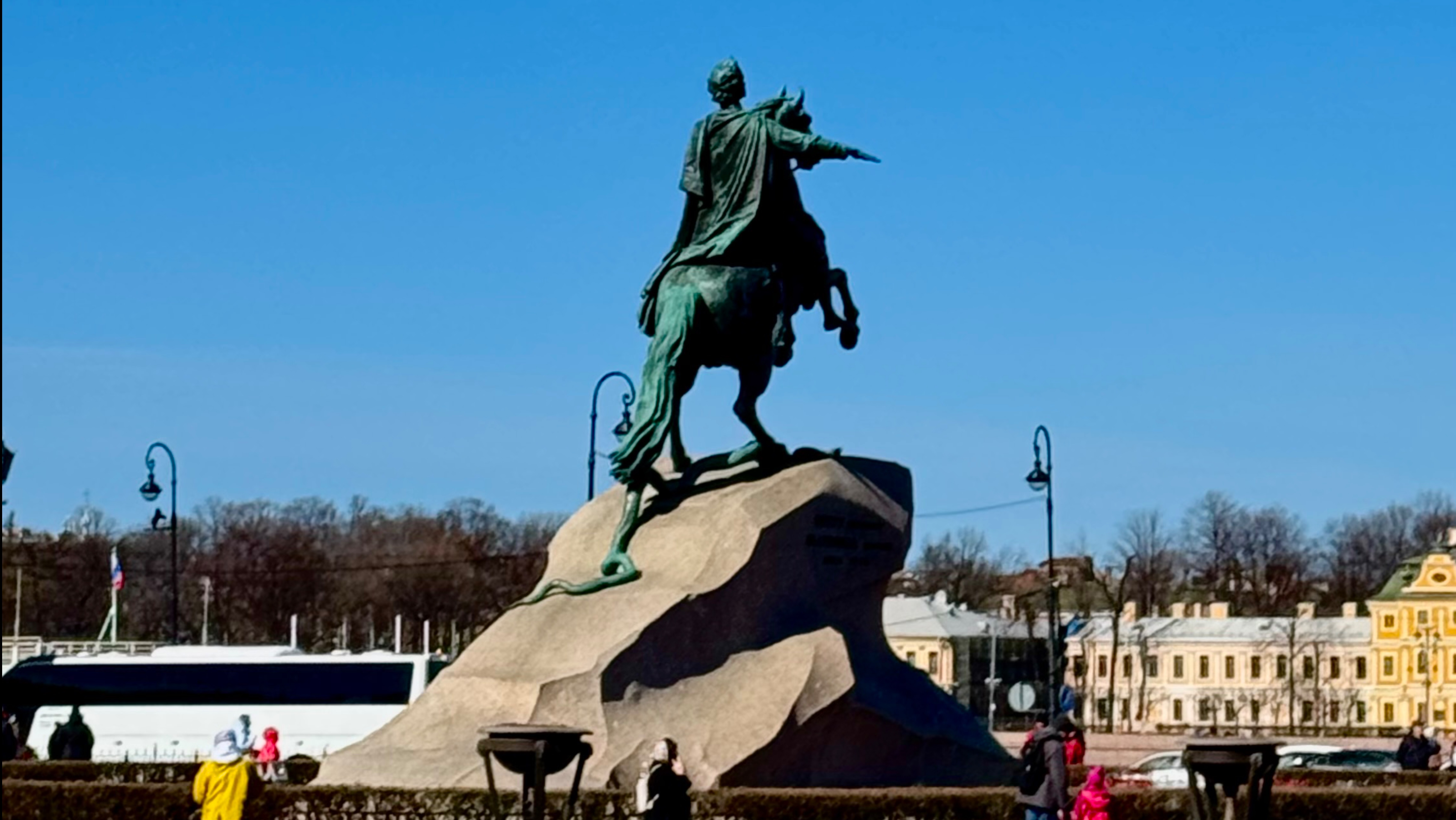 Прогулки по Питеру, апрель 2025. смотреть онлайн