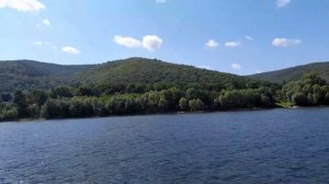 Ширяево - Зольное на теплоходе. Вид на Жигулёвские горы Самарской луки с Волги. Самарская область.