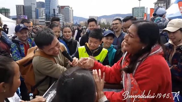 Улаанбаатар марафон - Улаанбаатарын нэг өдөр - Талбай дээр юу болов? смотреть онлайн