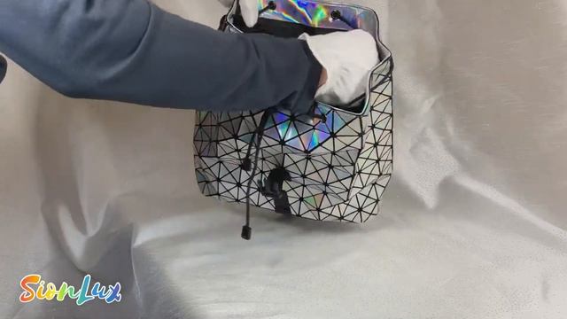 Рюкзак Голограммный Бао Бао Геометрический Bao Bao Issey Miyake смотреть онлайн