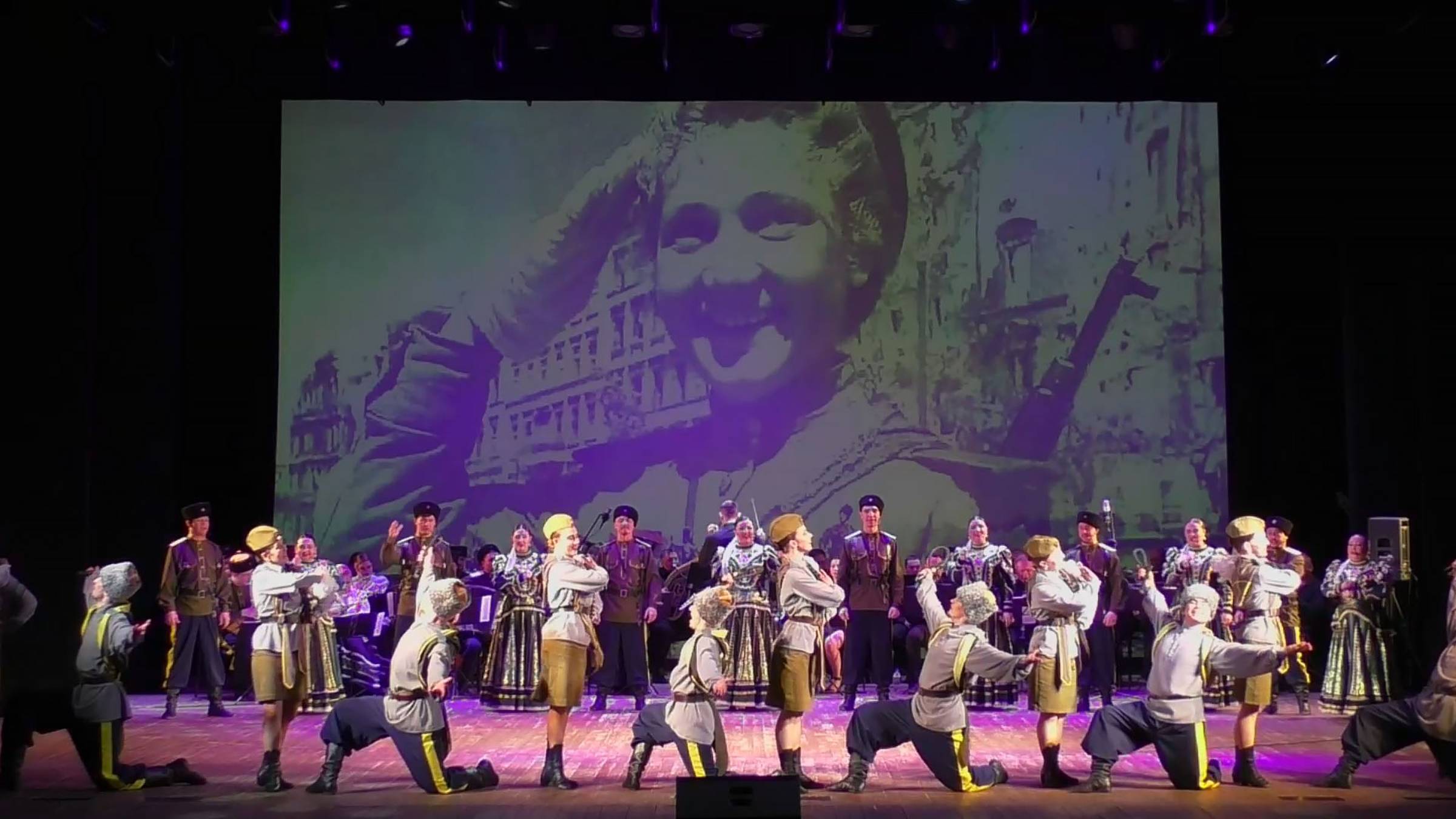 По Берлинской мостовой