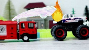 Монстр трак и Вспыш. Подготовка к гонкам. Пожар и пожарная машина