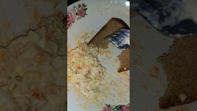 Покушаем оливье с рыбкой