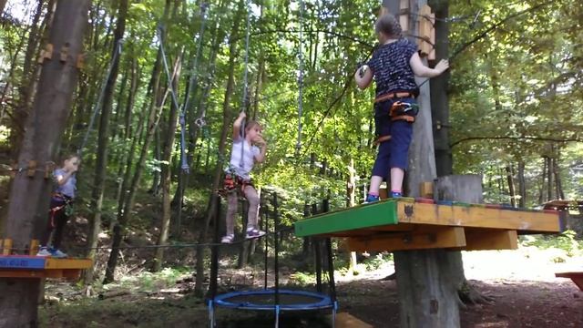 Аня, София и Даша в горах.(7)