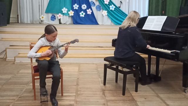 А.Зверев, "Маленькое рондо" исп. Полицан Владислава, учитель Татьяна Коваленко смотреть онлайн