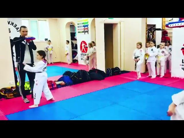 Отрабатываем спецтехнику ♀️ смотреть онлайн