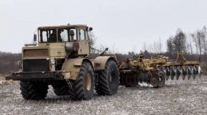 Настоящая мощь! Трактор К-700 работает!