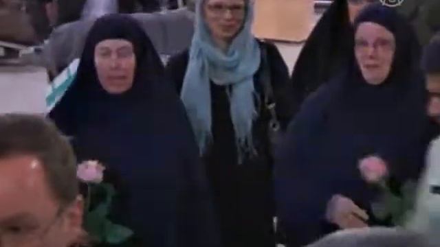 Американок пустили в Иран повидать детей смотреть онлайн