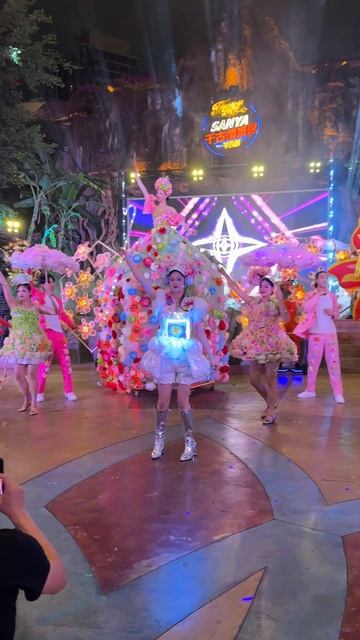 Романтический парк #китай #хайнань смотреть онлайн