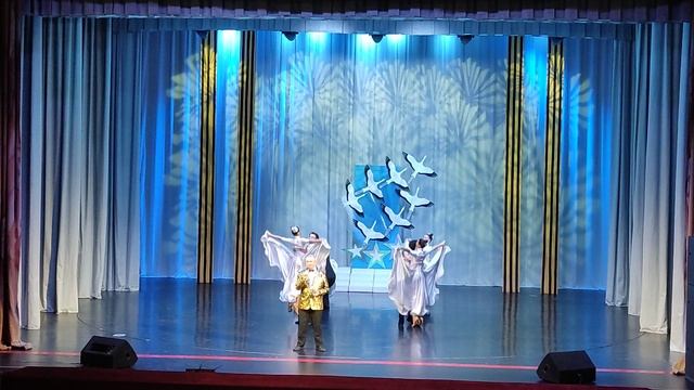 10. Севастопольский вальс. Виктор Елизаров и Ансамбль бального танца 