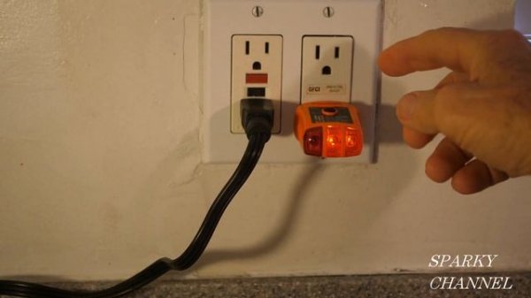 Klein Updated NCVT- 5a Dual Range Voltage Tester and Laser Pointer + RT210 Outlet Tester Review