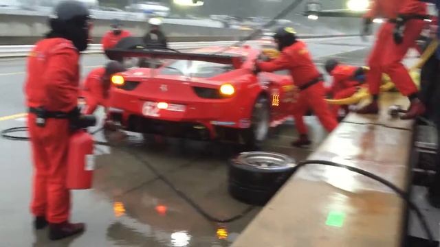 Risi Competizione F458 GTLM Pit Stop at 2015 Petit Le Mans Road Atlanta смотреть онлайн
