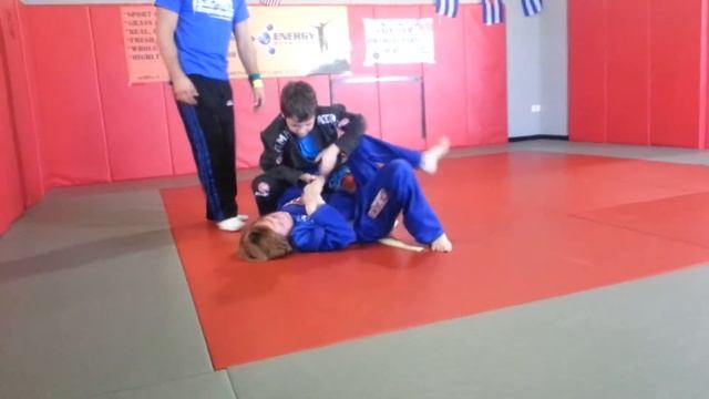 Anthony U (black gi) vs Gavin J (blue gi) bjj matc смотреть онлайн