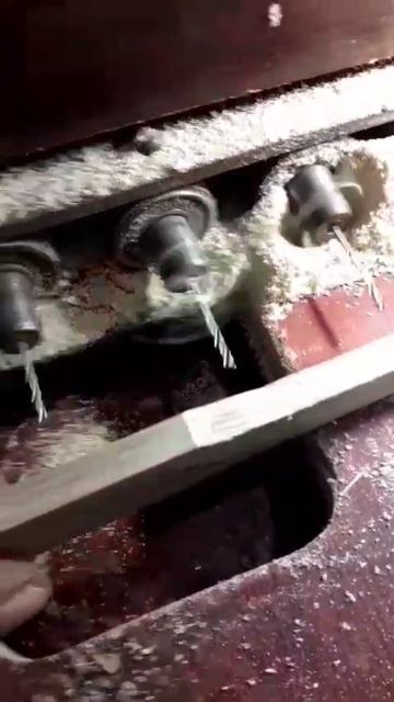 Просверлить отверстия для рамки. Отверстия в рамке под проволоку.