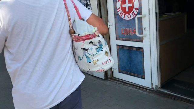 Павлоград!Рынок!Вот это даа!Мёд0.5л -70грн(1.86$)Подс .масло 55грн -1л (1.46$)… смотреть онлайн