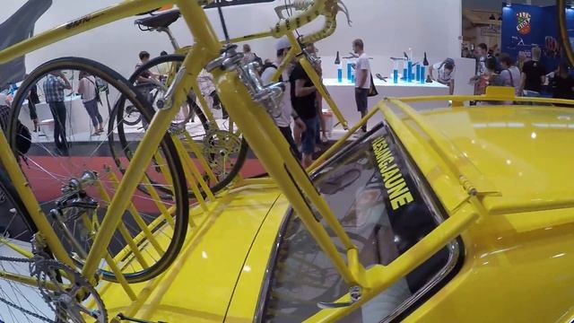EUROBIKE 2016 - Mavic neutral service classic Peugeot 504 смотреть онлайн