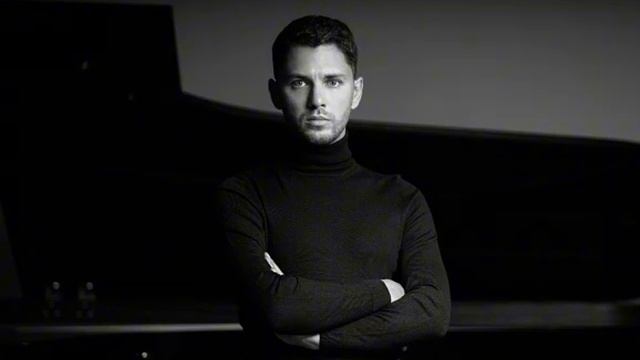 Рахманинов - Рапсодия на тему Паганини, Эдуард Кунц, Симфонический оркестр BBC Эдвард Гарднер смотреть онлайн