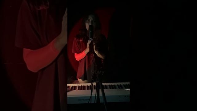Бути медом Томас Фріз смотреть онлайн