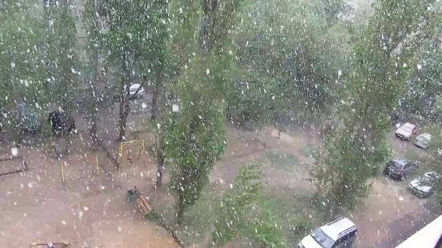 Снег в Красную Горку.