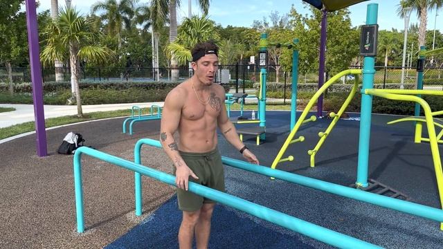 EXERCISE DEMO: TEMPO DIPS (CHEST / TRICEPS)