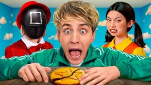 НЯНЯ из ИГРЫ в КАЛЬМАРА Хочет НАС УБИТЬ !