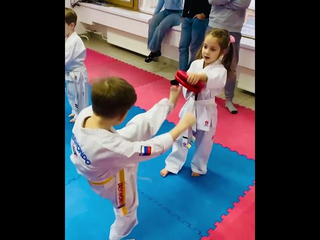 Мастер-класс: проверили скоростные удары, а также быстроту и ловкость на полосе препятствий смотреть онлайн