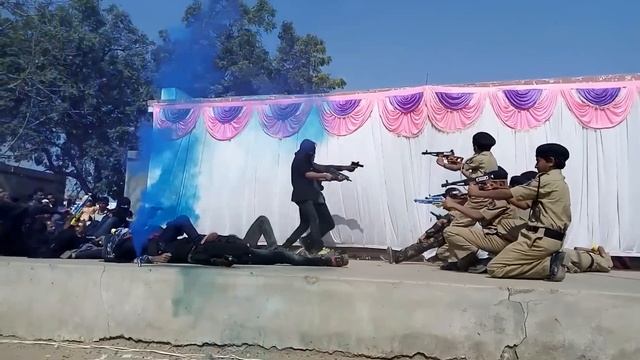 E mere vatan ke logo - padhdhar kumar shala смотреть онлайн