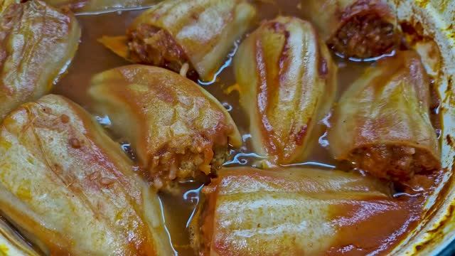 Бабушкин секрет фаршированного перца! Когда готовлю, аромат стоит на весь подъезд! смотреть онлайн