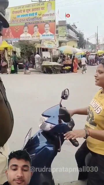 बच्ची को हेलमेट दे कर वादा लिया #shortvideo #vlog #shortsfeed #ytshorts смотреть онлайн