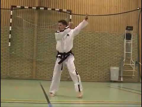 Чунг Му видео тхэквондо туль красночерный пояс 1 гып хьенг 30 движений комплекс Choong Moo Tul спорт смотреть онлайн